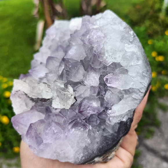 Amethyst free standing with apocalyte & Dendrite inclusions from Brizil Raw - Picture 8 of 10